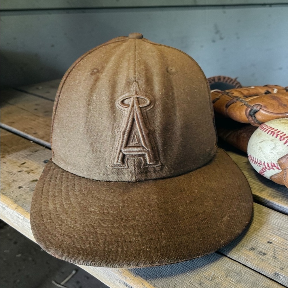 New Era Los Angeles Angels Cap Men's 6 7/8 Black Embroidered Hip Hop Hat